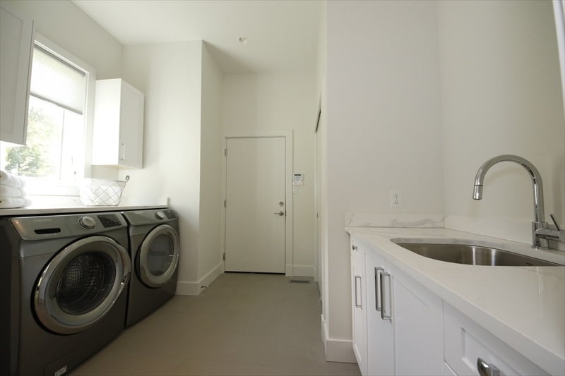 3345 Descartes Pl