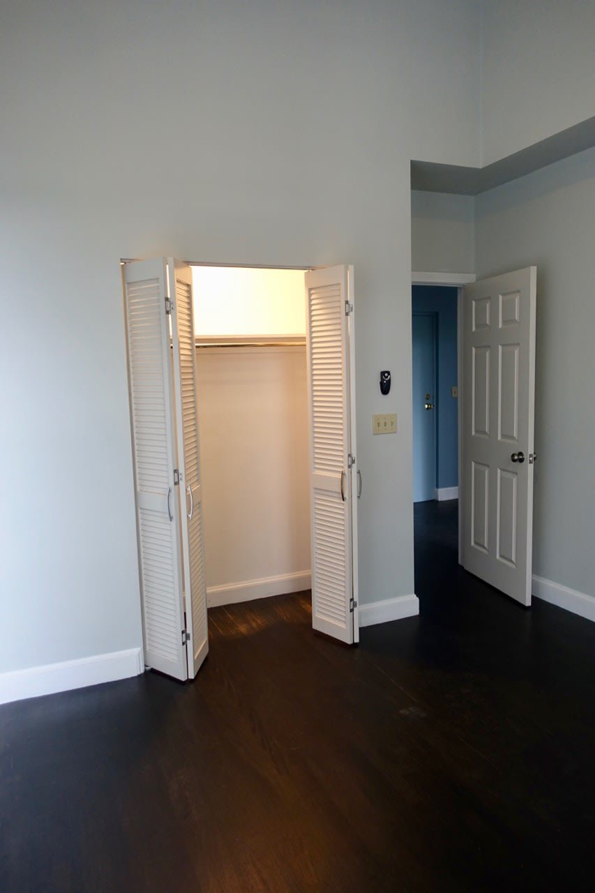 Roxbury Fort Hill - 2 Bedroom 1 Laundry, Air Conditioning and Roof Deck - SEPTEMBER 1!