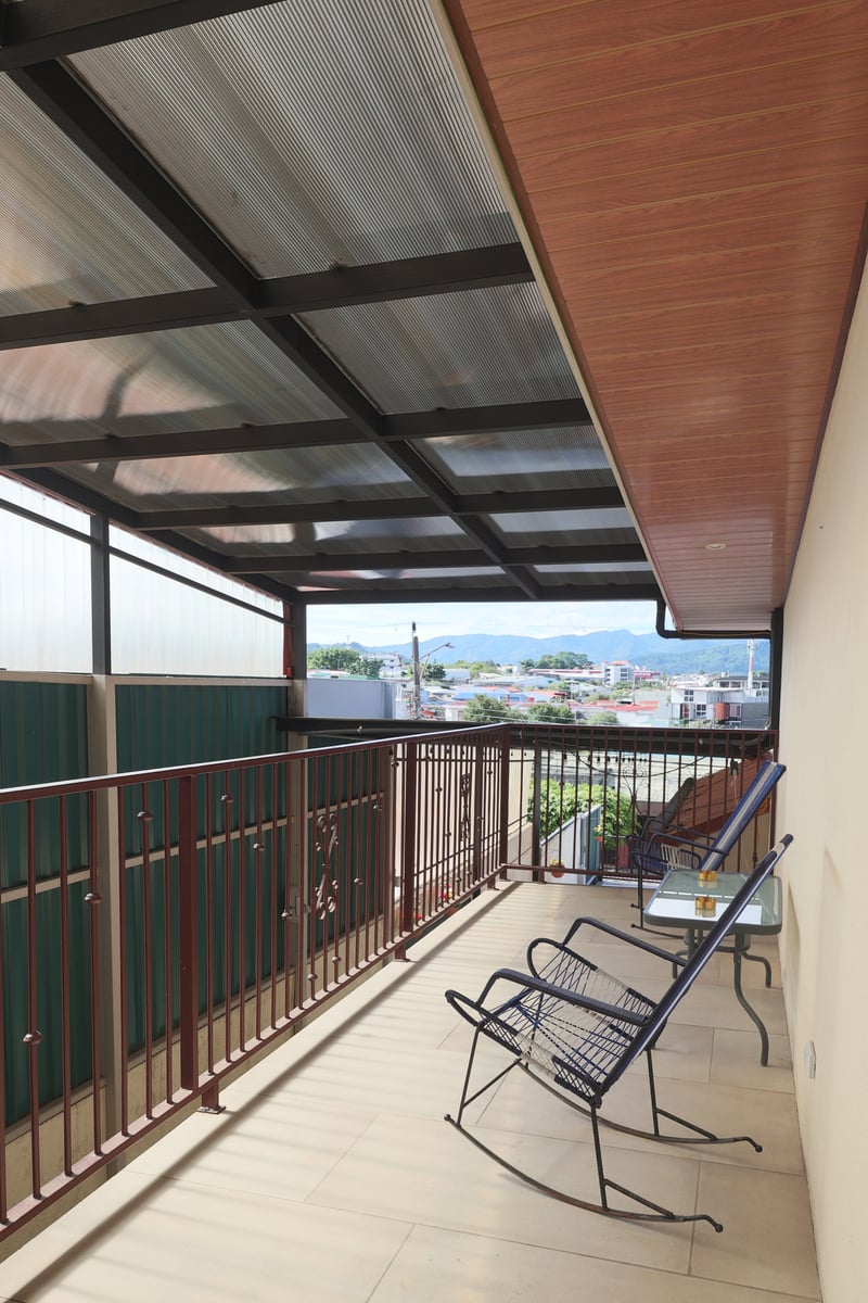 Turnkey Income Guesthouse, Curridabat, San Jose
