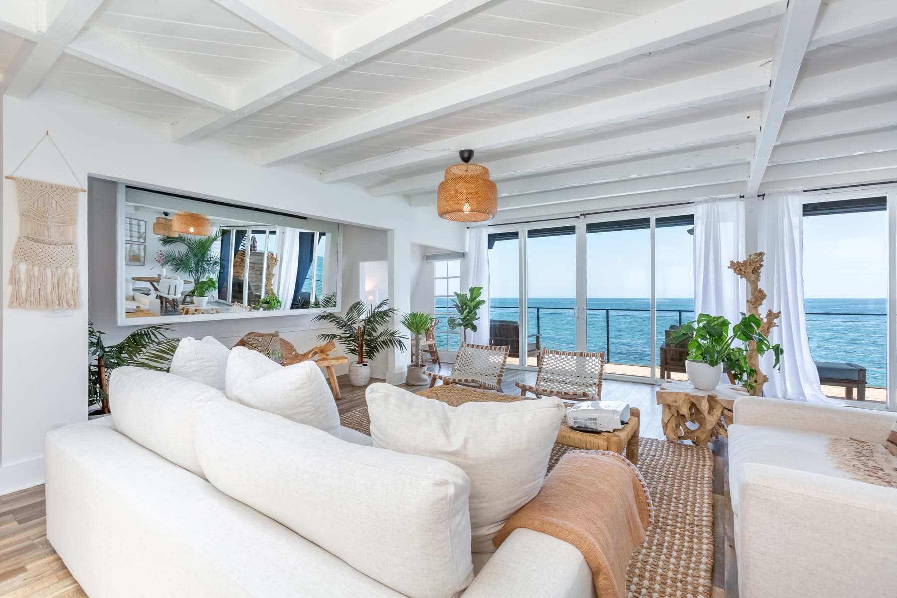 Casa del Mar by Oraklus