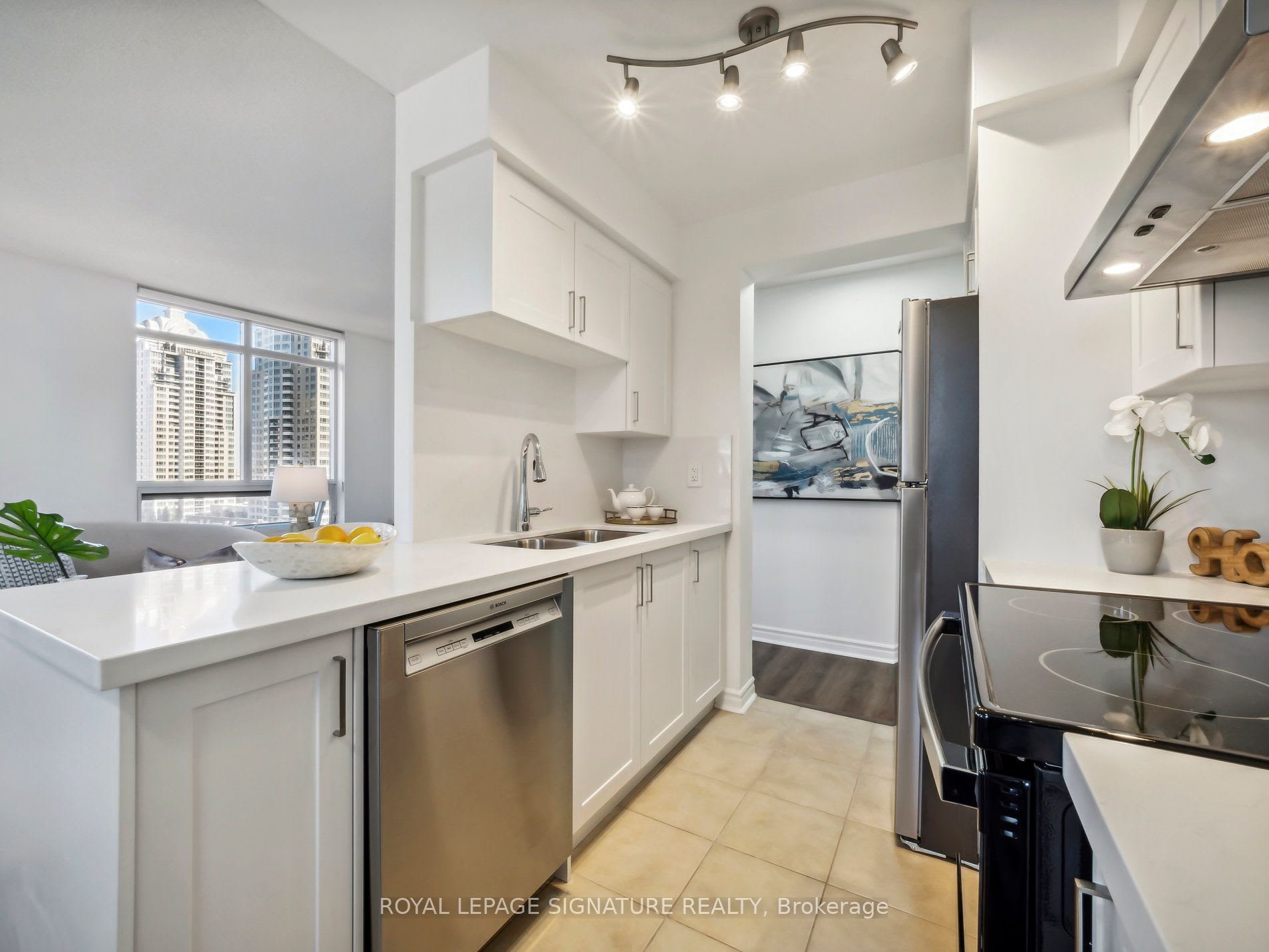 18 Kenaston Gdns 804