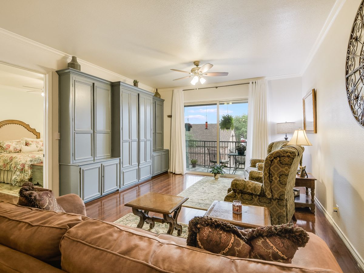 7707 Broadway #10A
