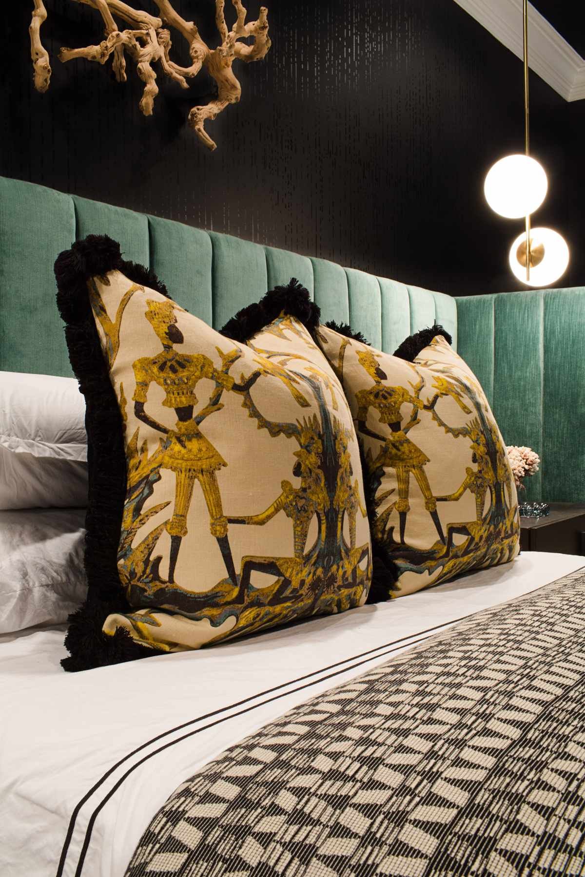 House Tour: A Sumptuous Suite