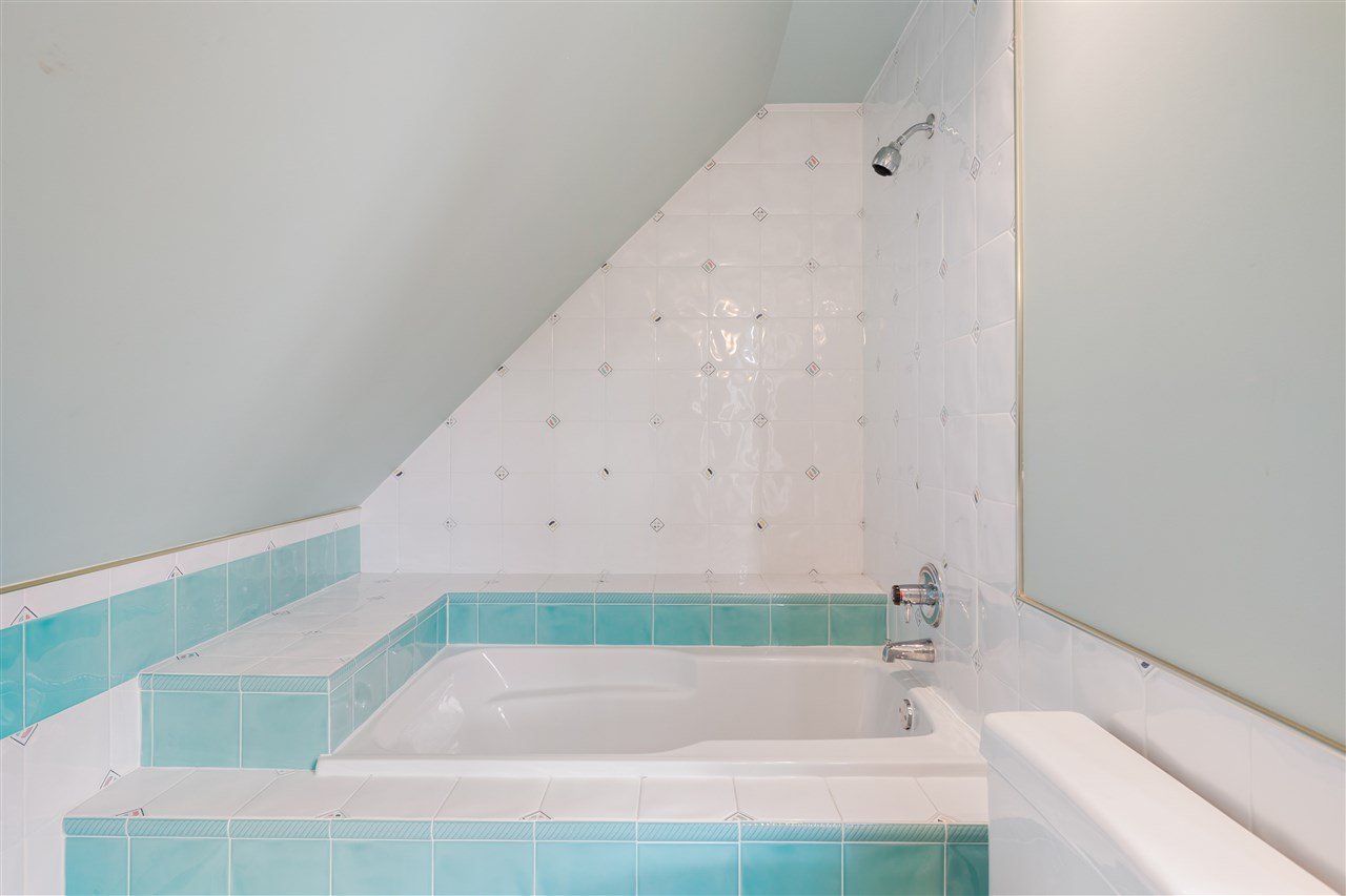 2248 W 13th Ave