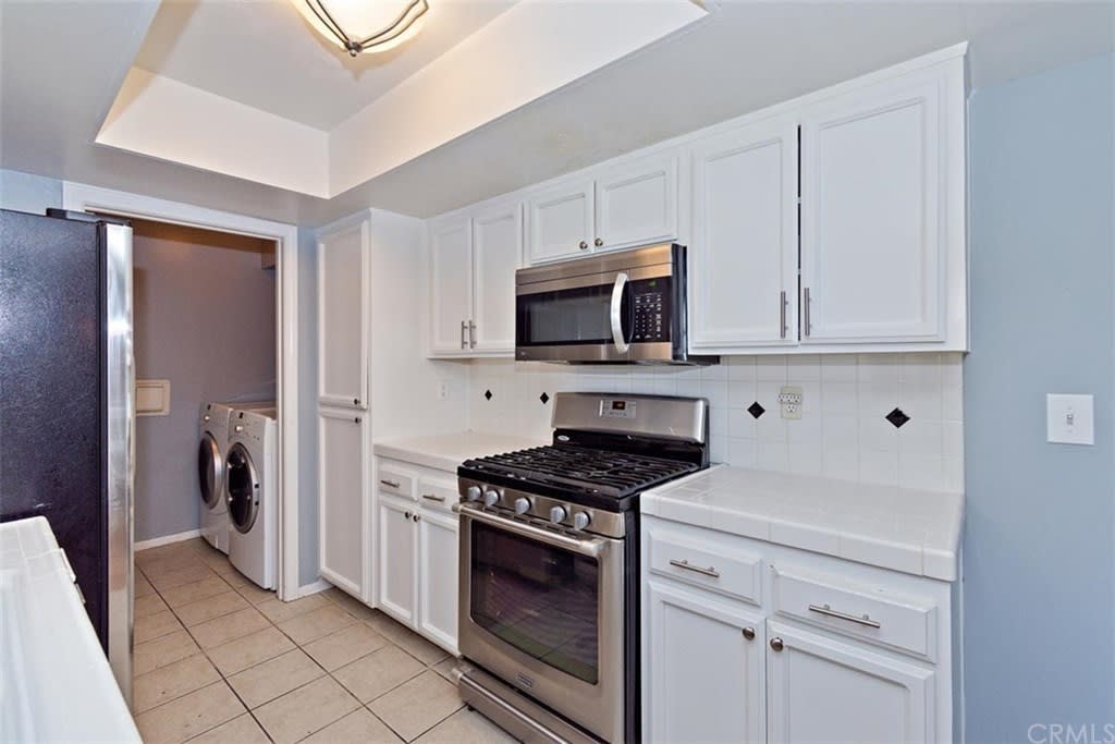 4760 TEMPLETON Street Unit 3329