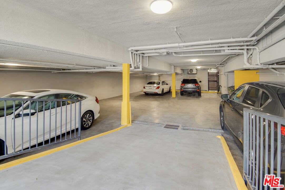 508 North Kings Road, Unit 3