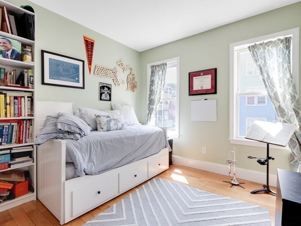 24 Gayland St, #2