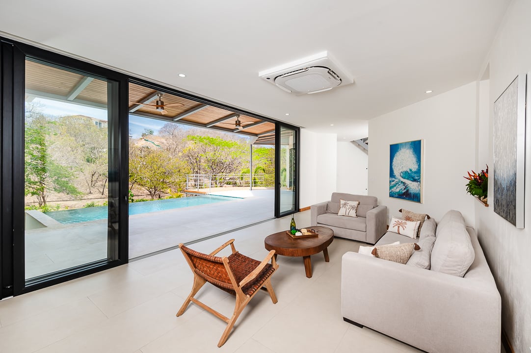 Modern Tropical Infinity Pool Villa, Tamarindo, Guanacaste