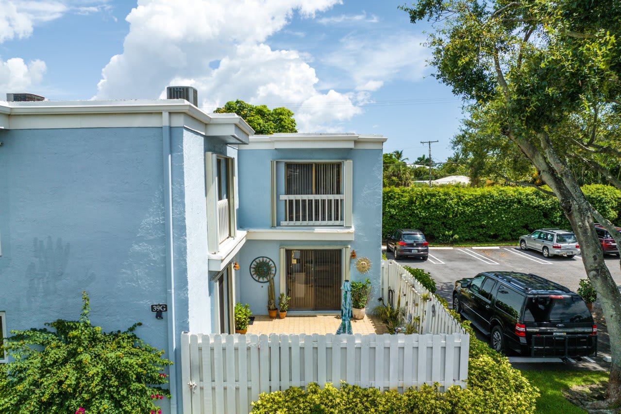 1010 NE 8th Ave #39, Delray Beach FL 33483