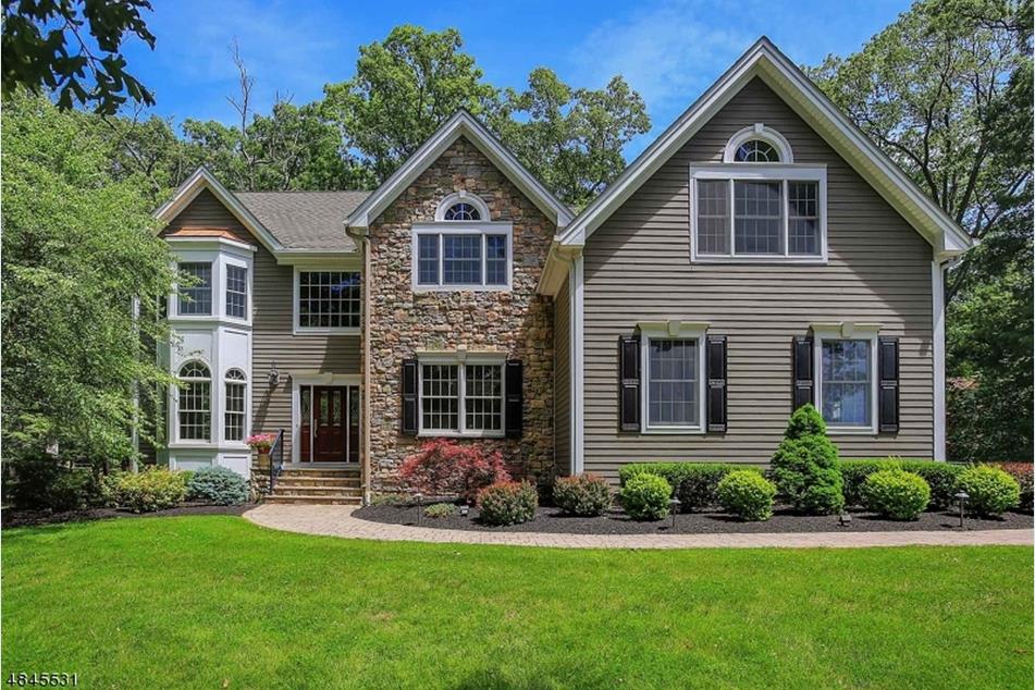 835 Sunset Ridge 