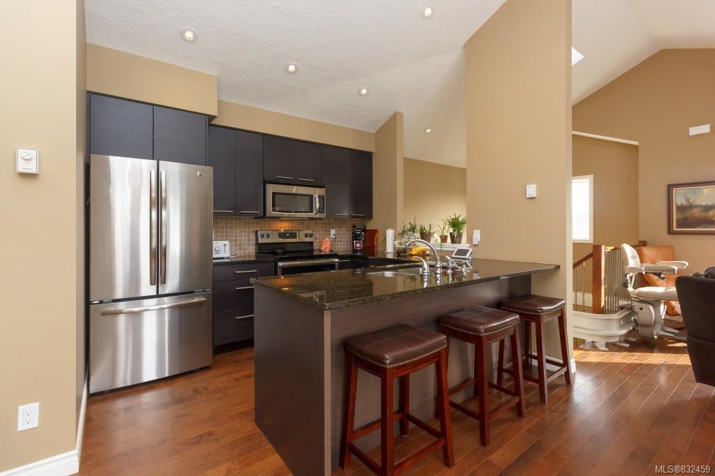 106-2038 Gatewood Rd, Sooke