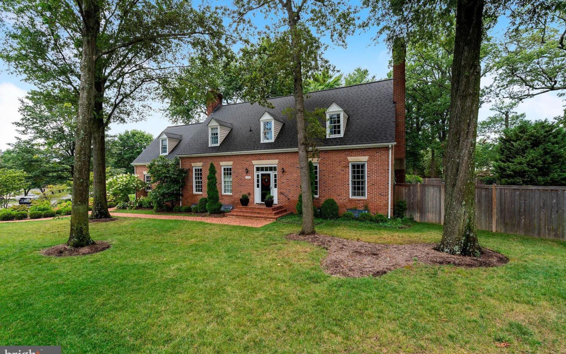 3750 Seminary Rd