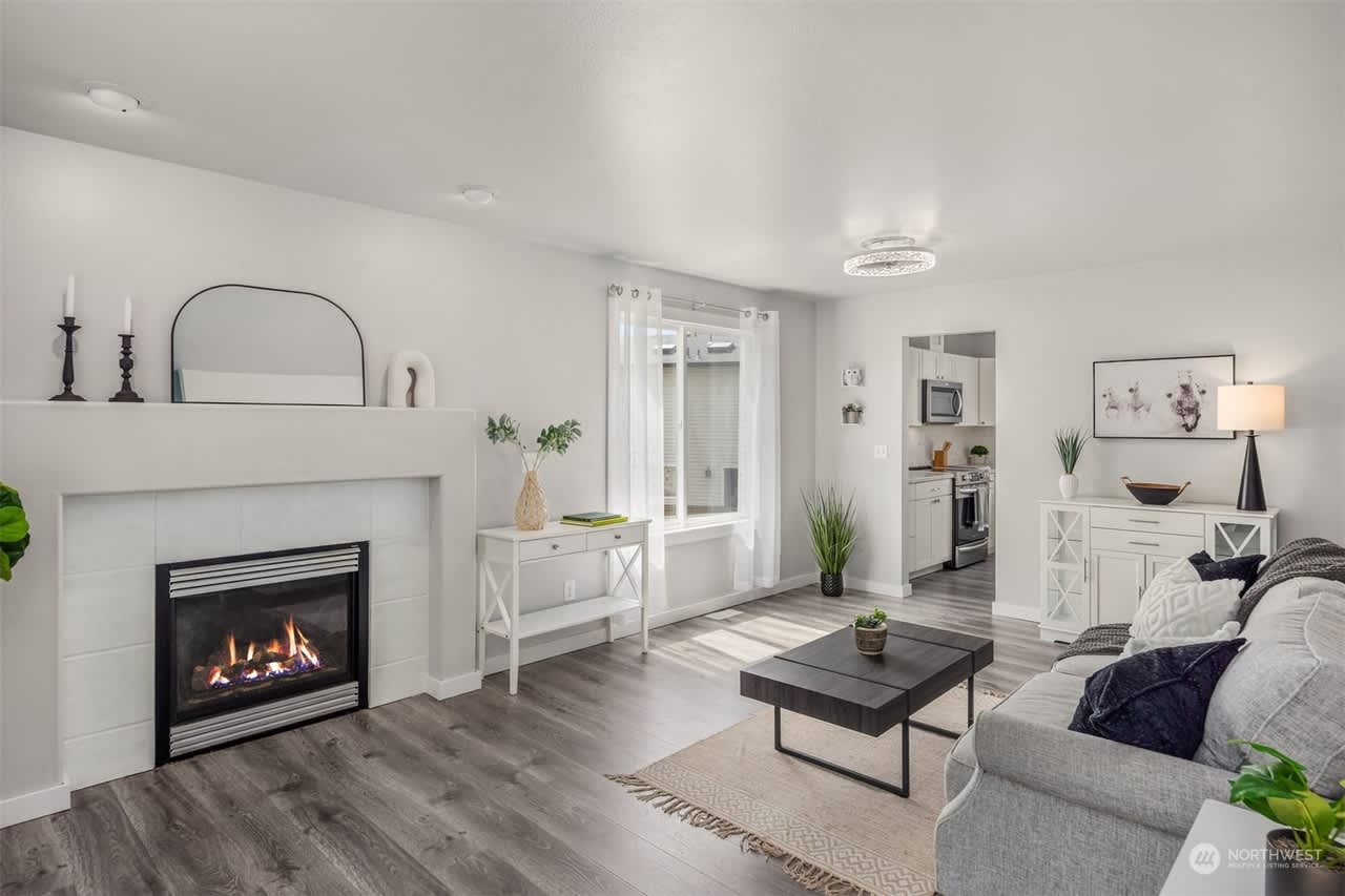 9530 17th Pl NE