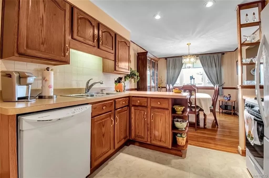 78 Hillside Ave
