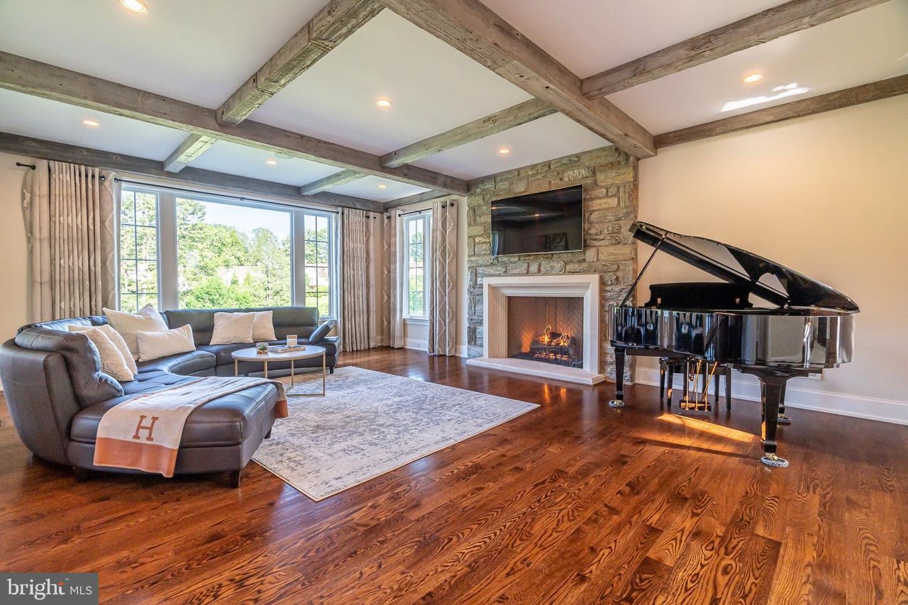 1309 Summer Hill Ln