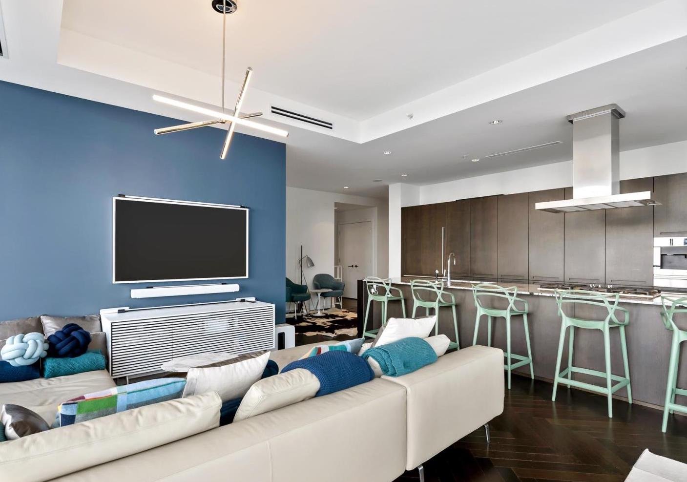 Suite 5108 -180 University Avenue