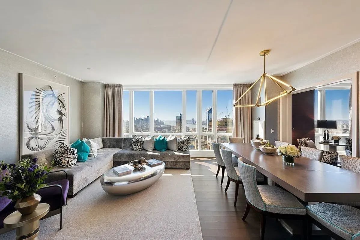 460 West 42nd Street Unit: 52D