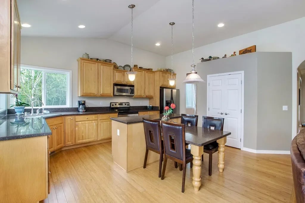 20303 197th Ave E