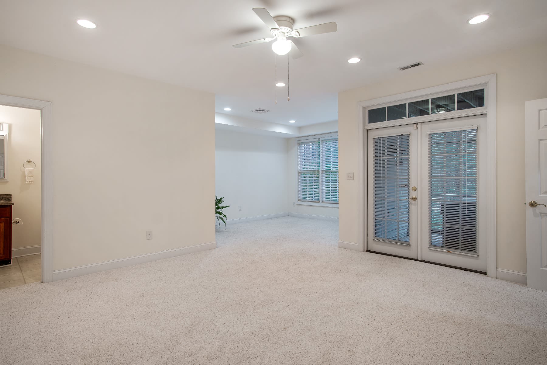 11591 Royal Lane