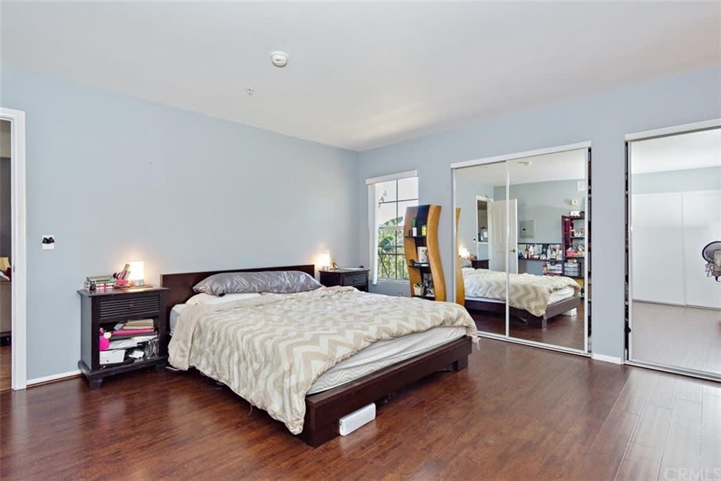 4760 TEMPLETON Street Unit 3329