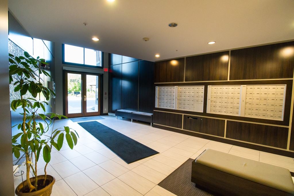 411-5788 Sidley St