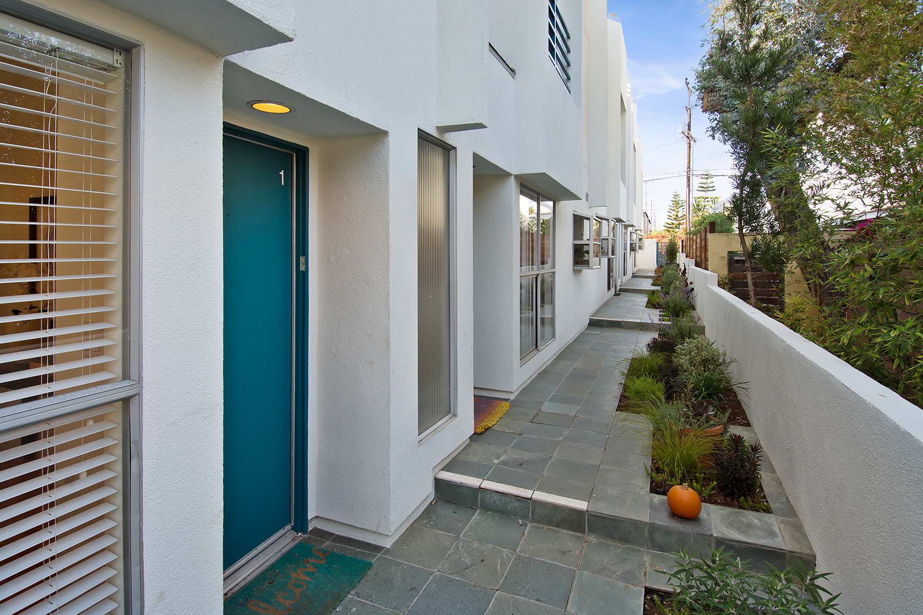 1811 Oak Street