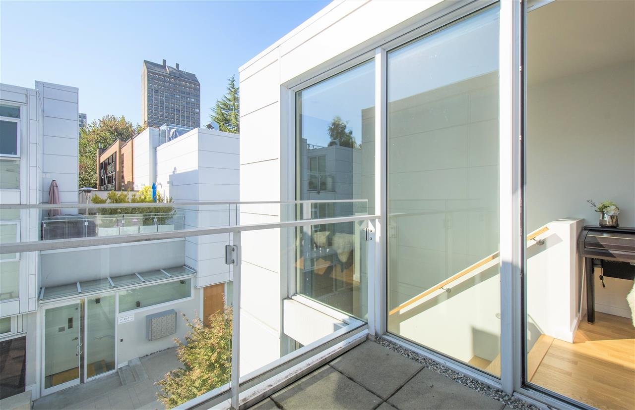 770 W 6th Ave