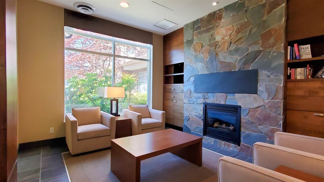 219-1211 Village Green Wy