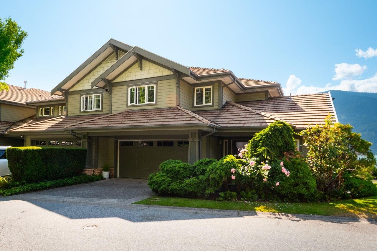 15 Beach Dr