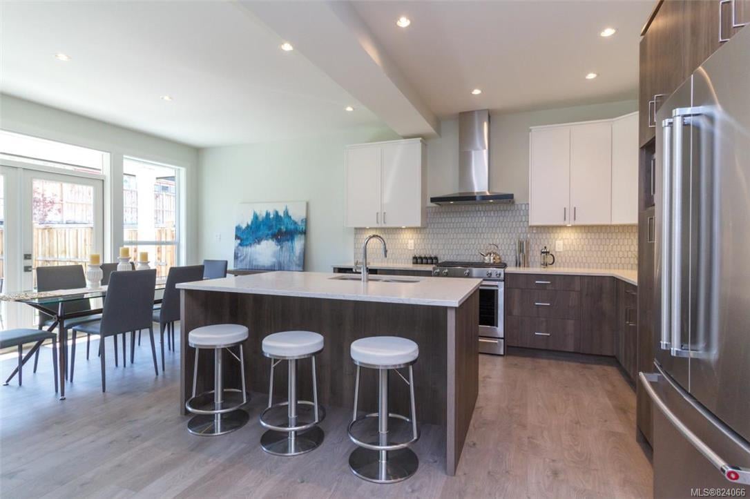 3535 Paperbark Cres