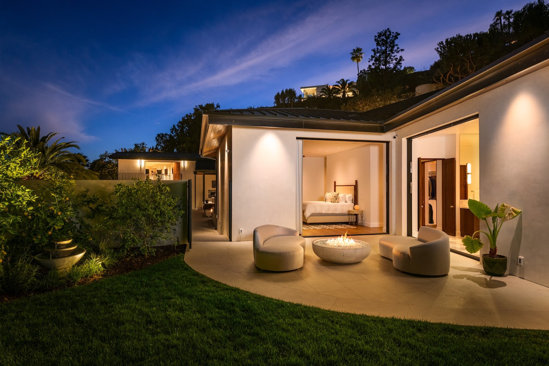 9300 Beverly Crest Dr