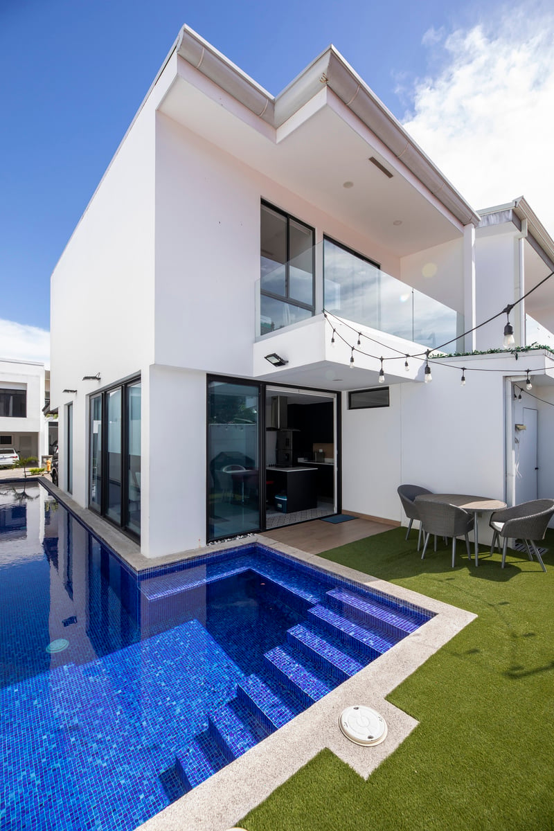 Private Pool Turnkey Condo, Santa Ana, San Jose