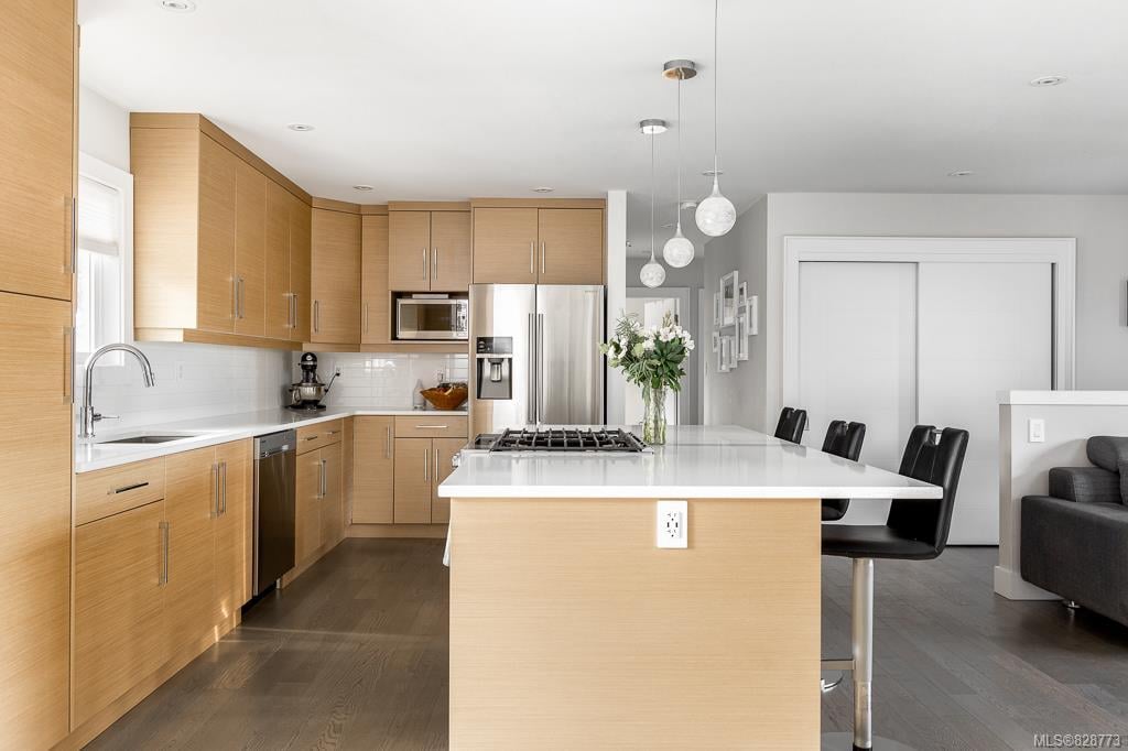 1751 Christmas Ave