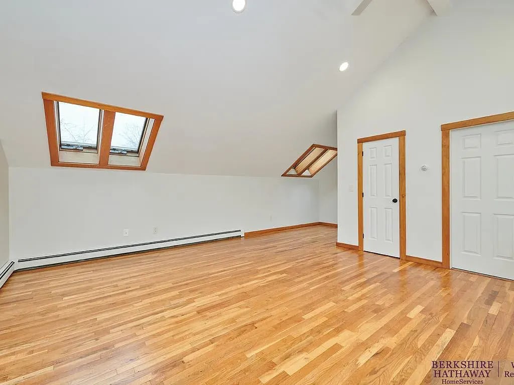 31 Jay St # A