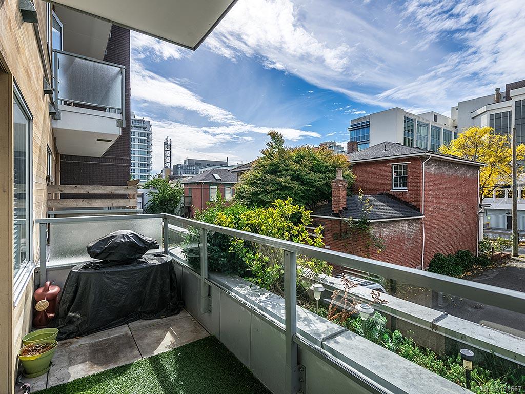 203-848 Mason St, Victoria