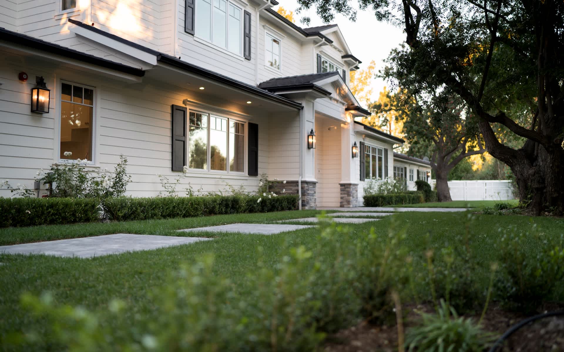 5570 Bill Cody Rd, Hidden Hills Ca