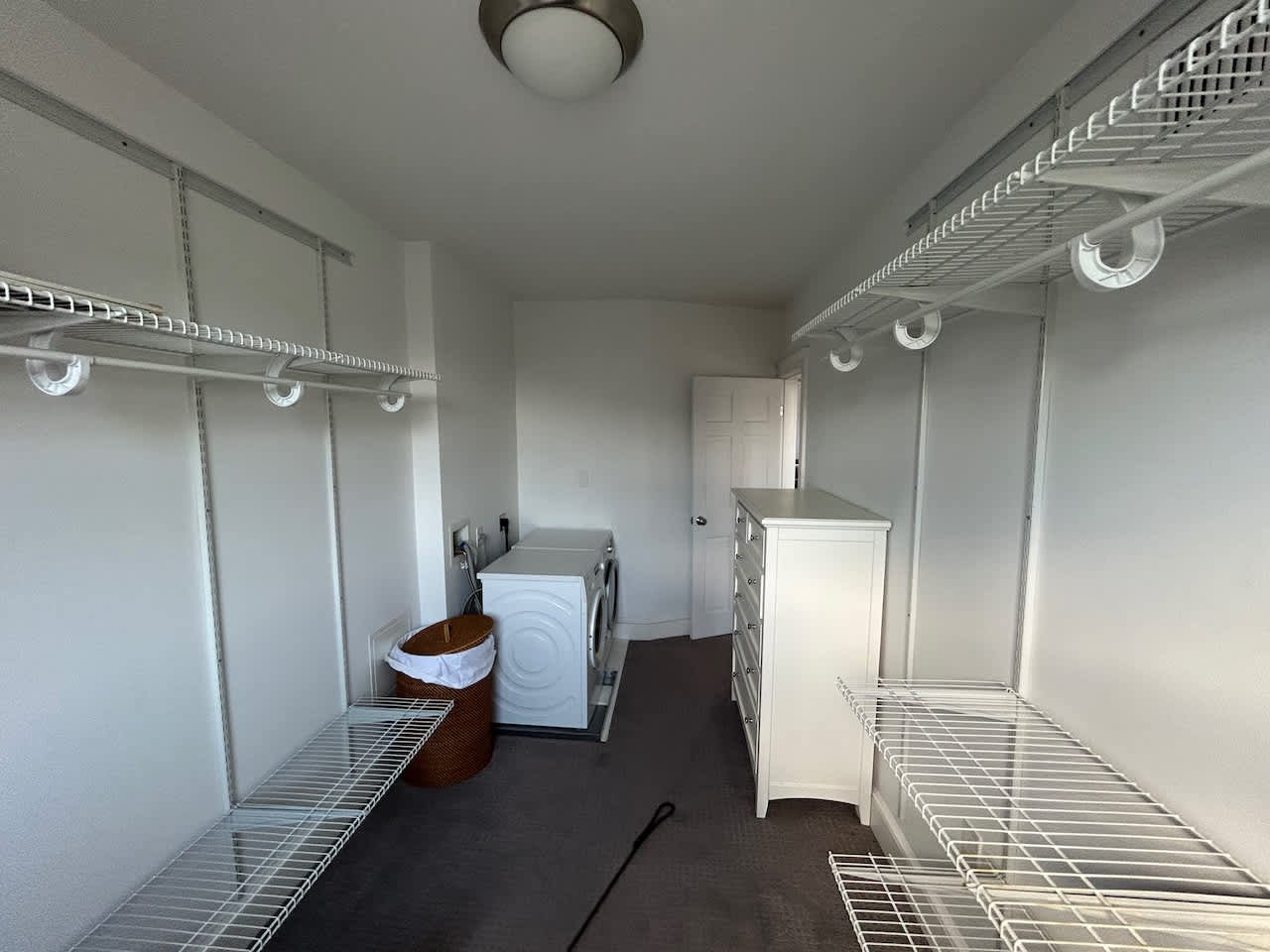 Union Park - Gorgeous 1.5 BED + Office ; Laundry and Garage Parking Included! Avail 8/1 or 9/1