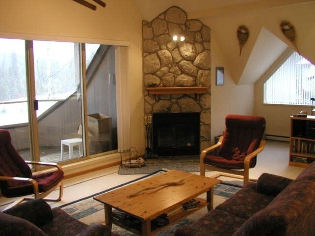 15-4636 Blackcomb Wy
