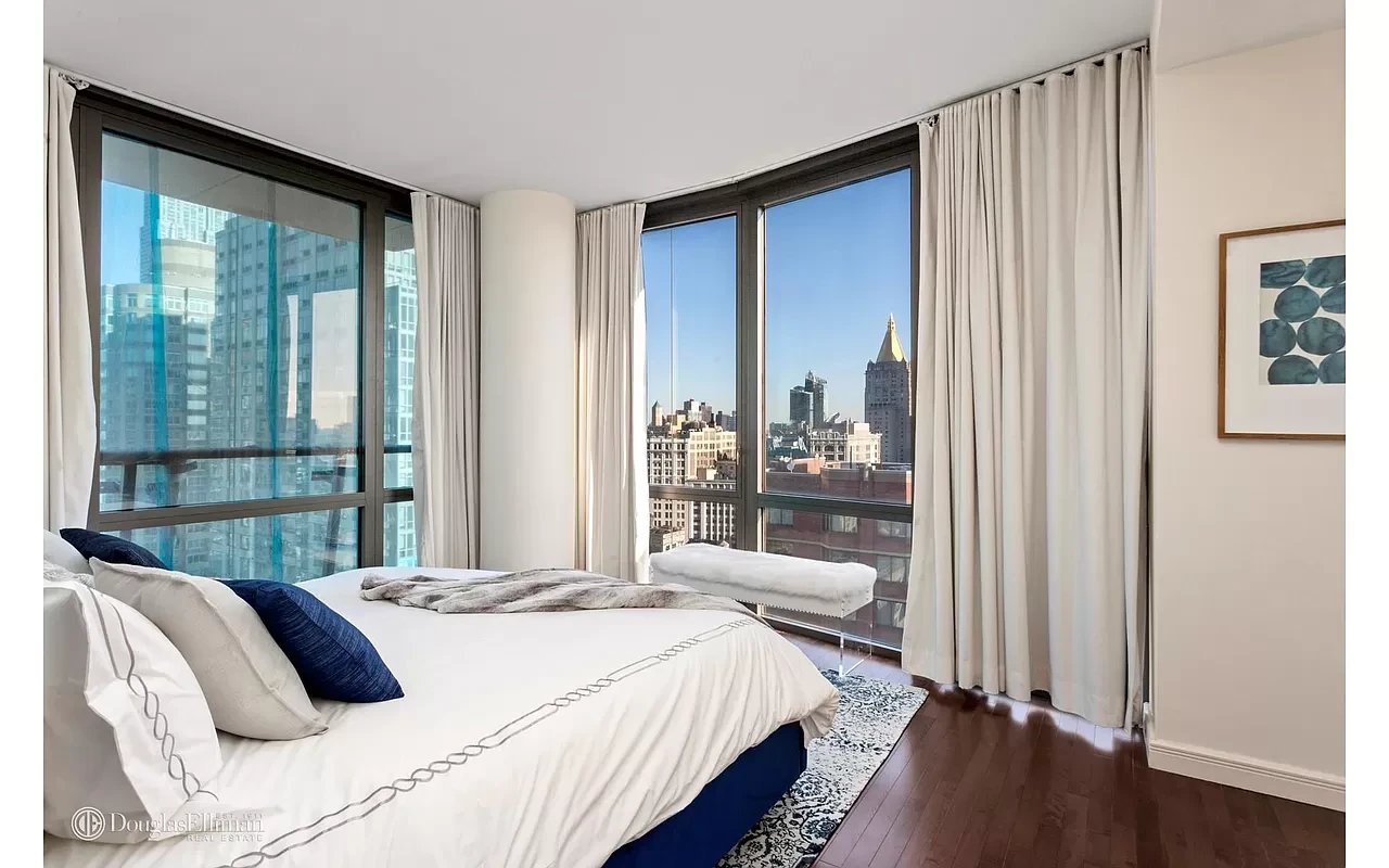 101 West 24th St, #29E