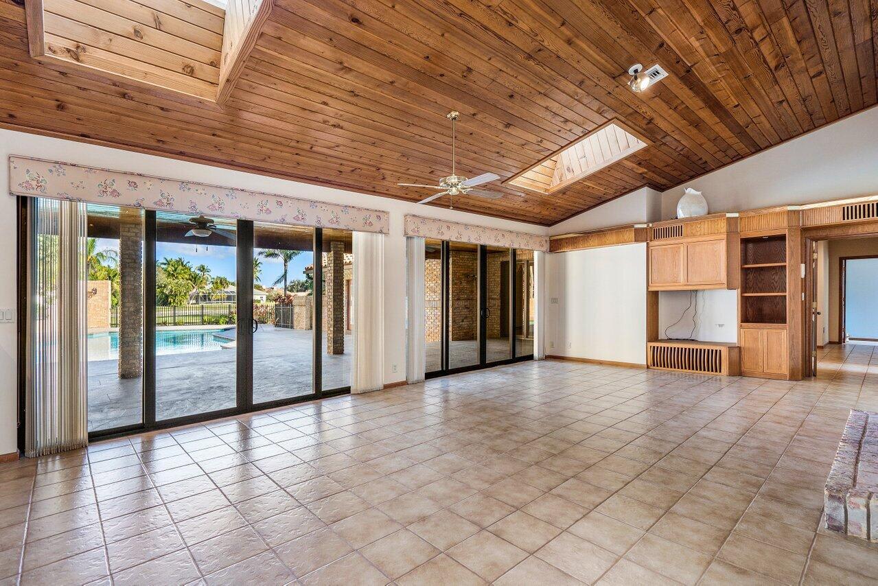 8000 NW 47th Dr