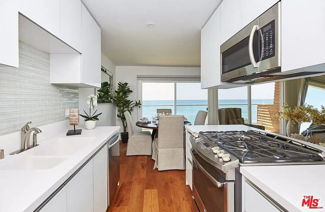 20747 Pacific Coast Hwy APT 7