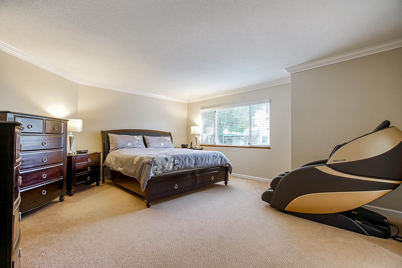 14993 82a Ave