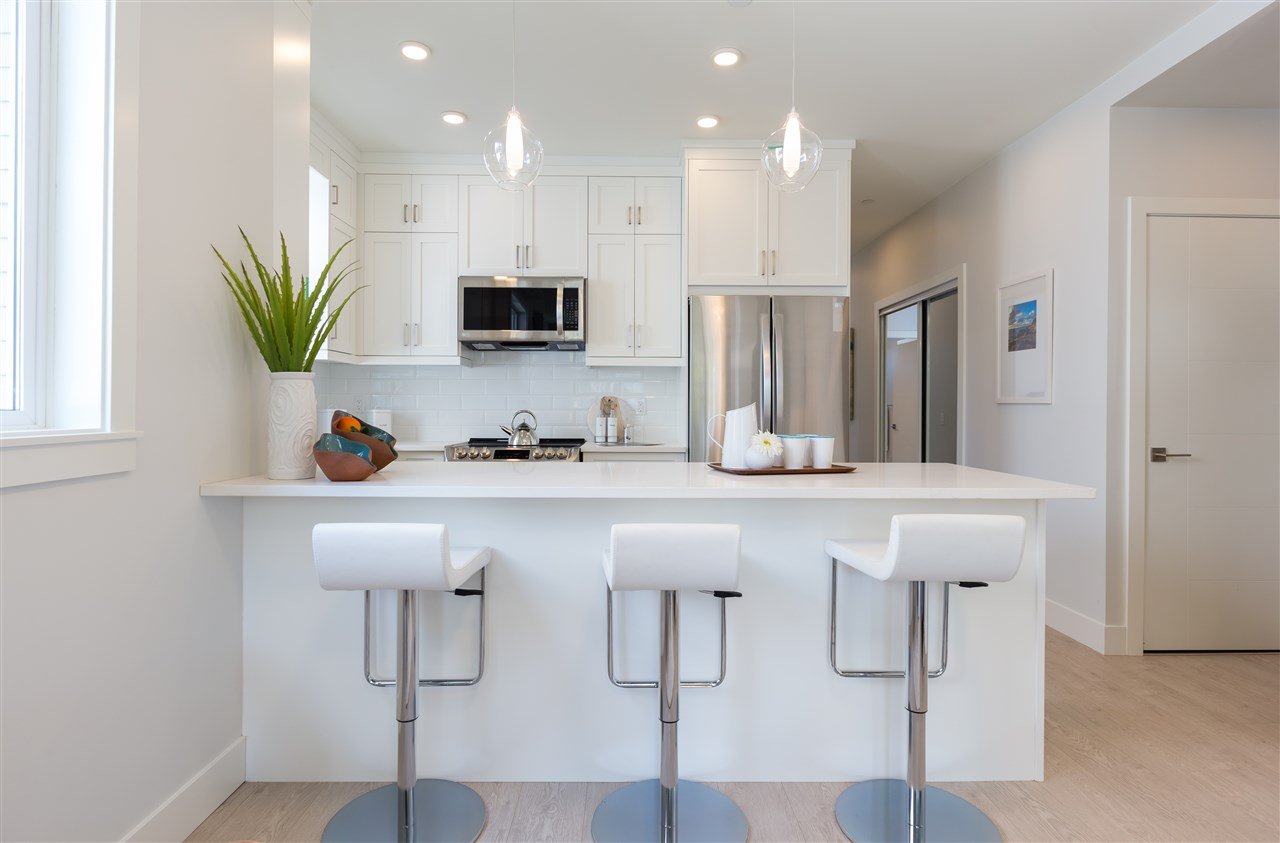 101-2763 Horley St