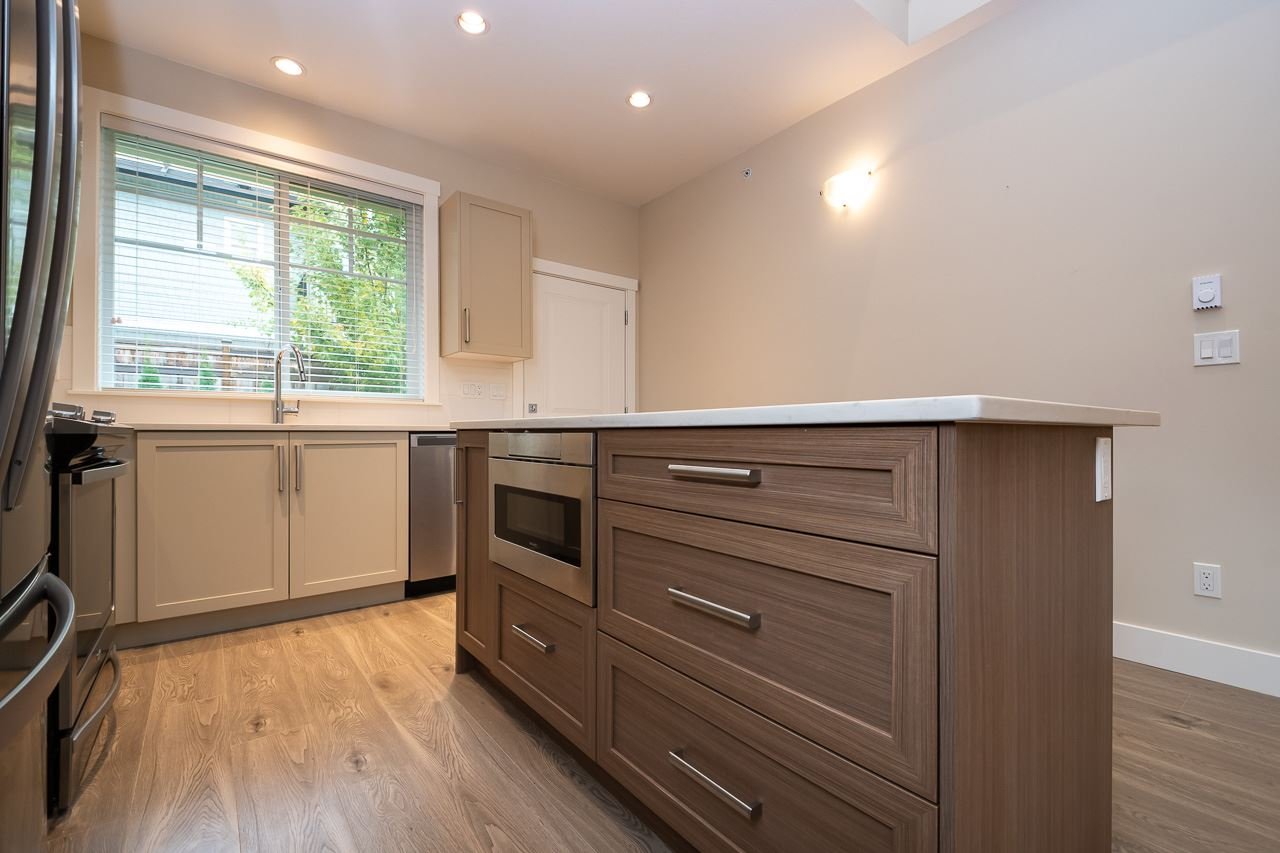 15-20498 82 Ave