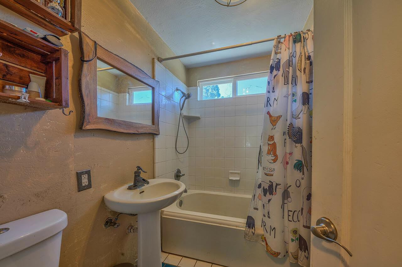 1084 San Miguel Canyon Rd