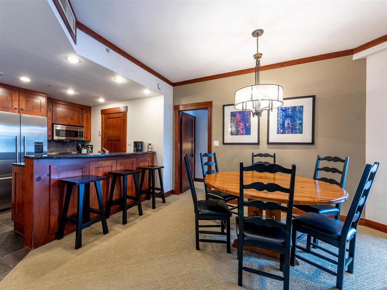203-2202 Gondola Wy