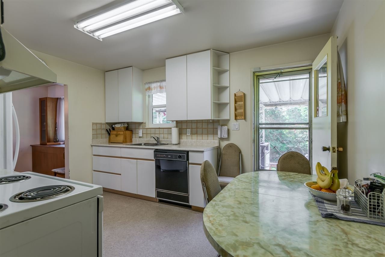 361 W 19th St
