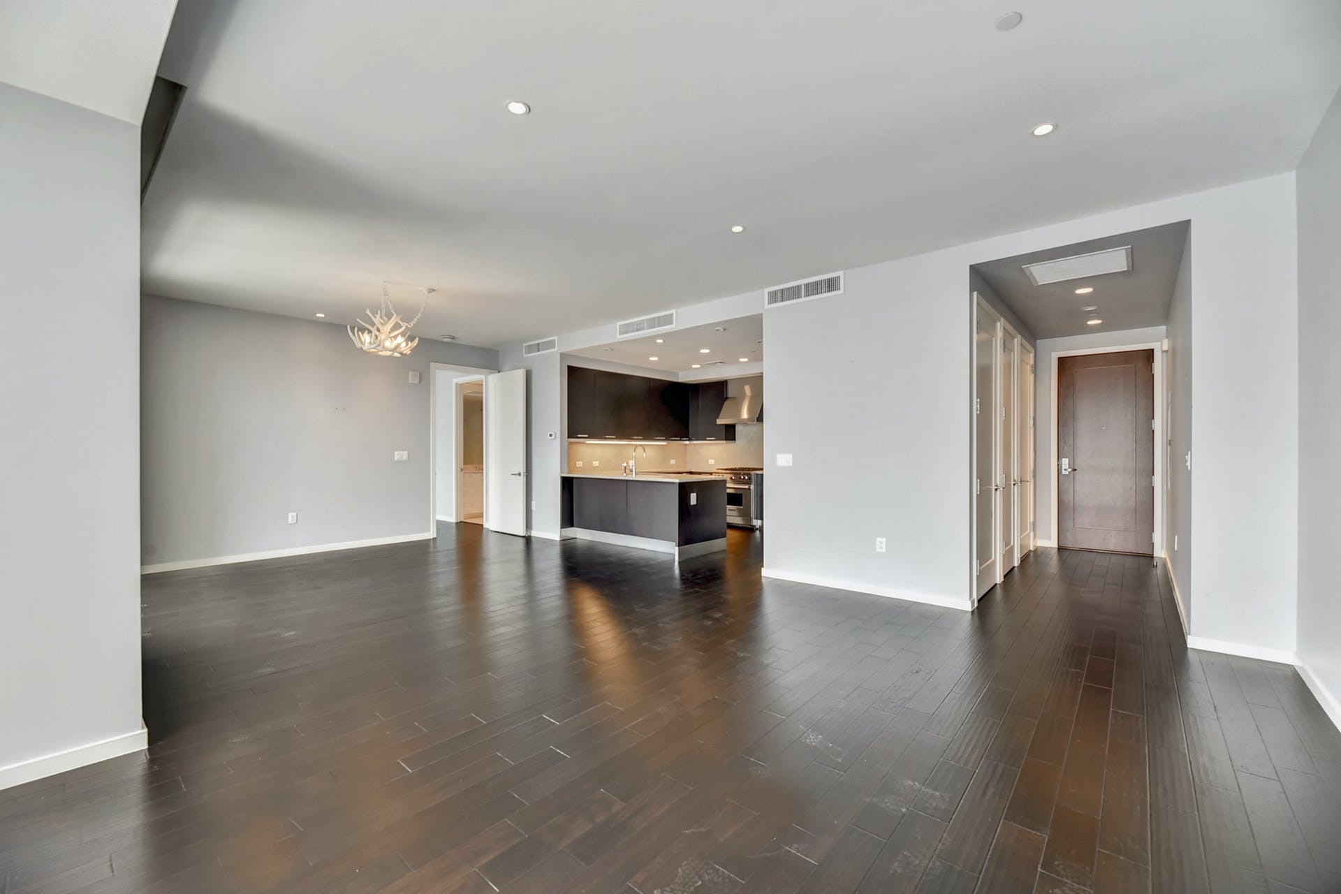 200 Congress Ave #13A