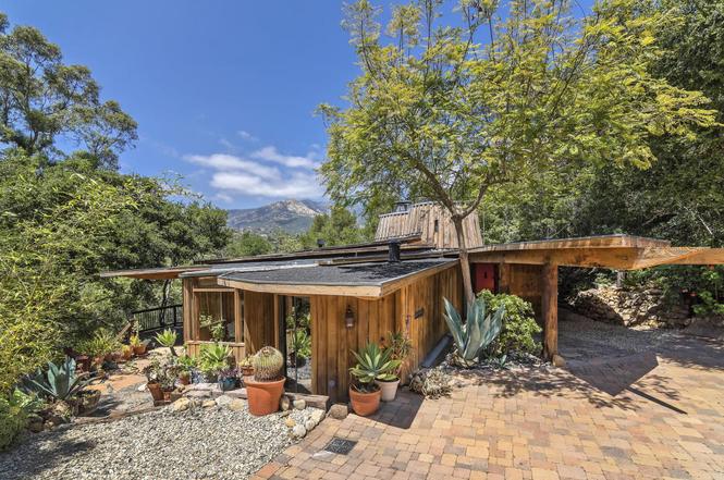 41 Mountain Dr