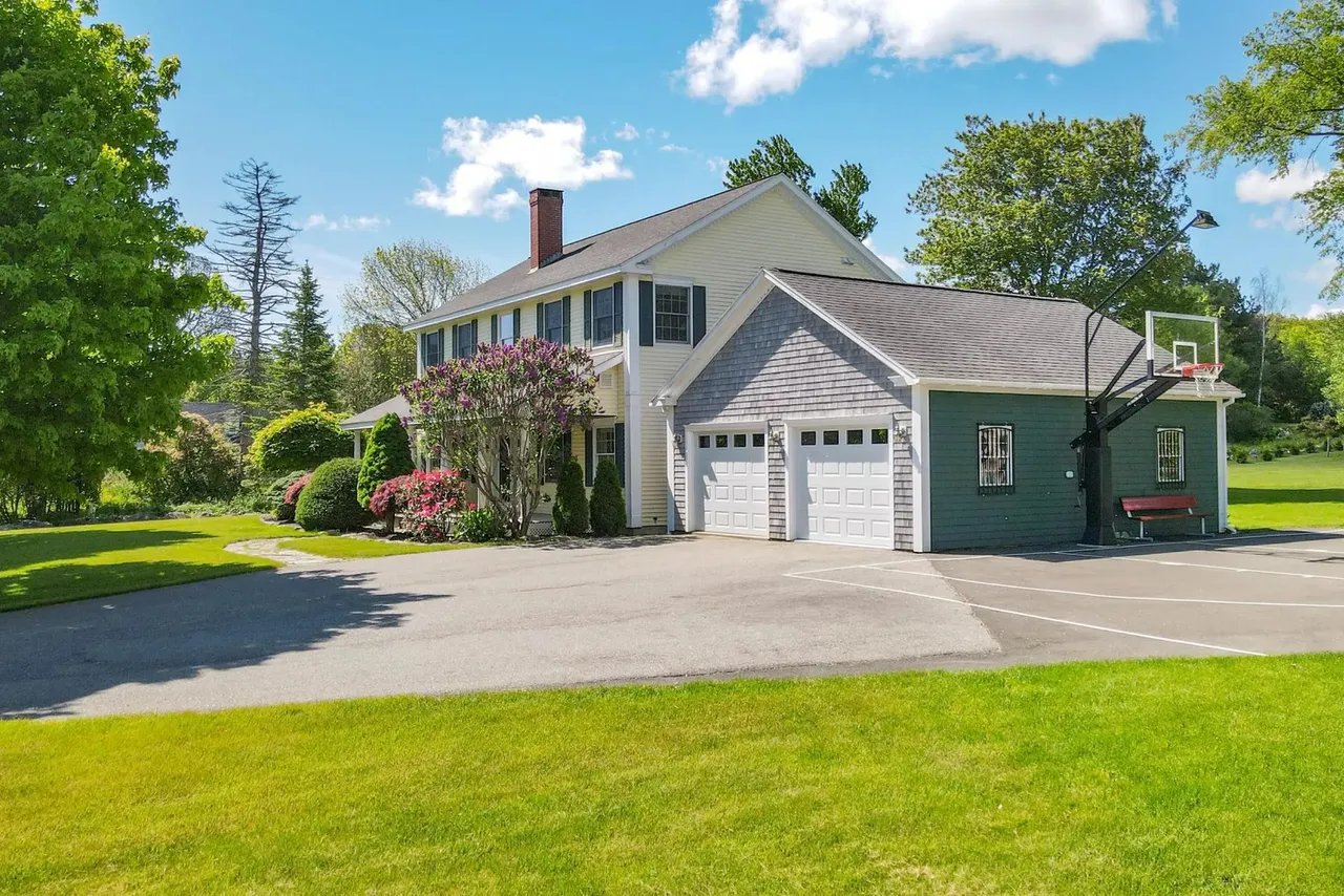 New Listing! 2 Winding Way, Rockport, ME 04856 – $895,000
